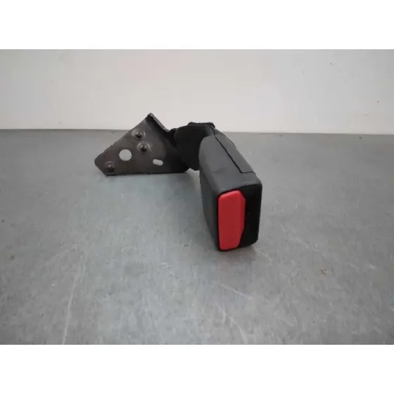 Enganche Cinturon para Peugeot 208