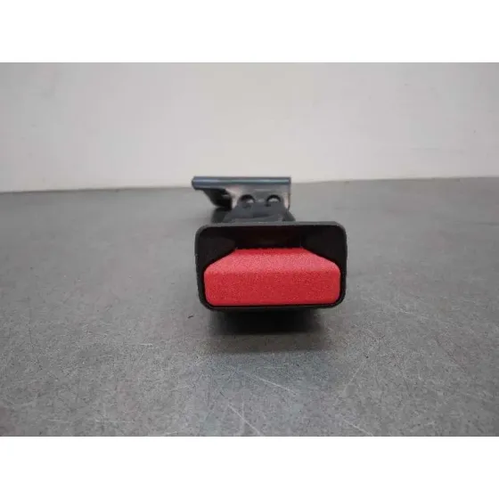Enganche Cinturon para Peugeot 208