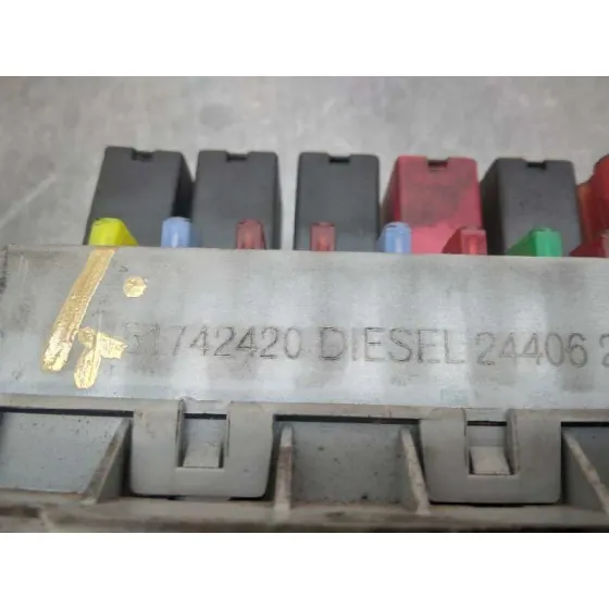 Caja Reles / Fusibles para Alfa Romeo 147 (190)