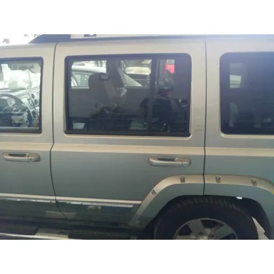 Puerta Trasera Izquierda para Jeep Commander