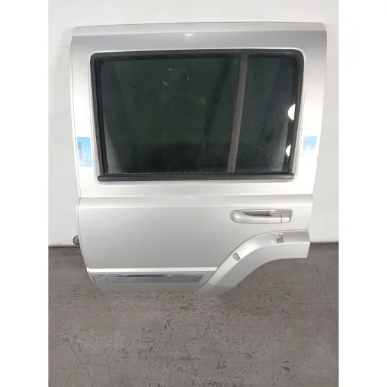 Puerta Trasera Izquierda para Jeep Commander