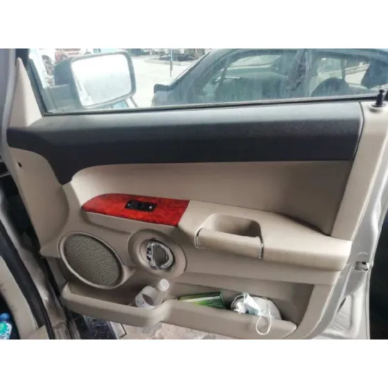 Guarnecido Puerta Delantera Derecha para Jeep Commander