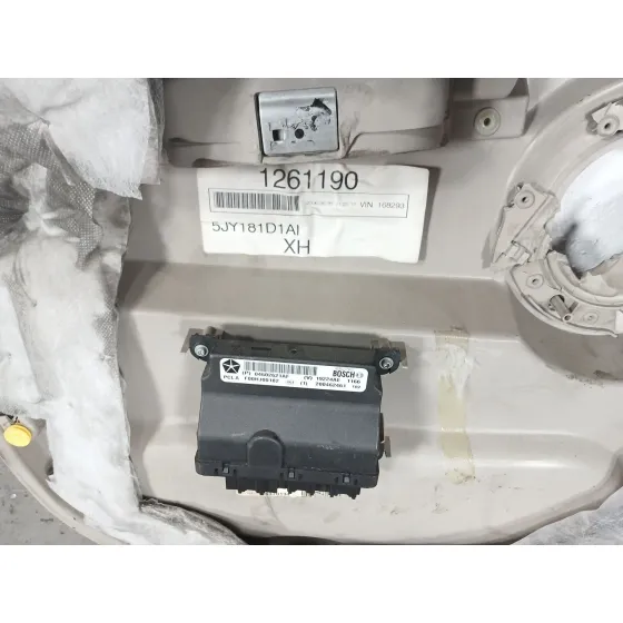 Guarnecido Puerta Delantera Derecha para Jeep Commander