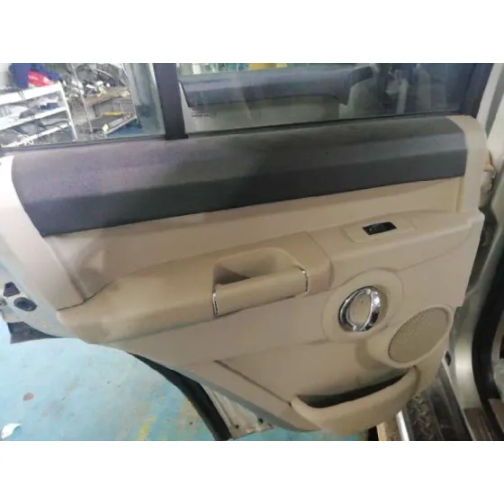 Guarnecido Puerta Trasera Izquierda para Jeep Commander