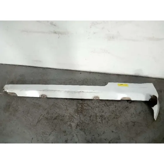 Faldon Lateral para Ford Focus Berlina (Cap)
