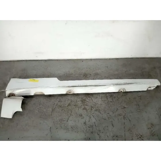 Faldon Lateral para Ford Focus Berlina (Cap)