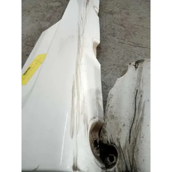 Faldon Lateral para Ford Focus Berlina (Cap)