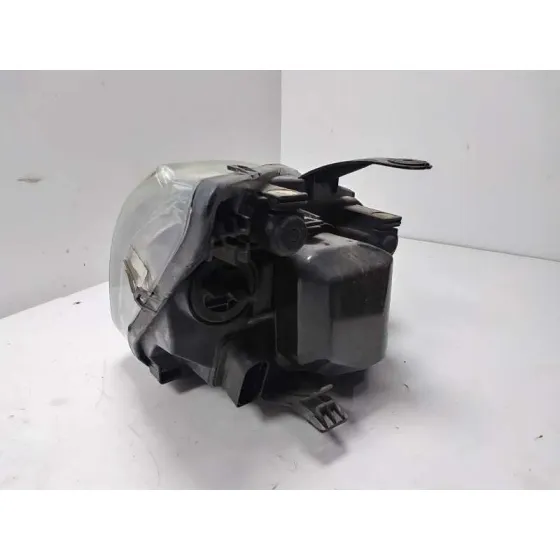 Faro Izquierdo para Ford Focus Berlina (Cap)