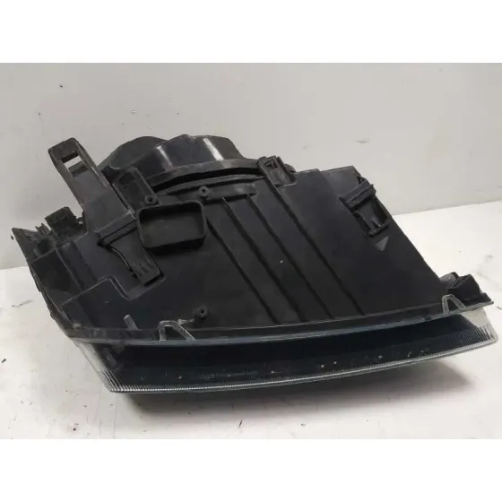 Faro Izquierdo para Ford Focus Berlina (Cap)