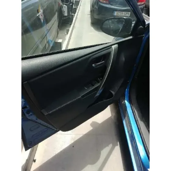 Guarnecido Puerta Delantera Izquierda para Toyota Auris