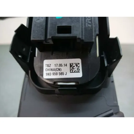 Mando Elevalunas Delantero Izquierdo para Volkswagen Passat Lim. (362)