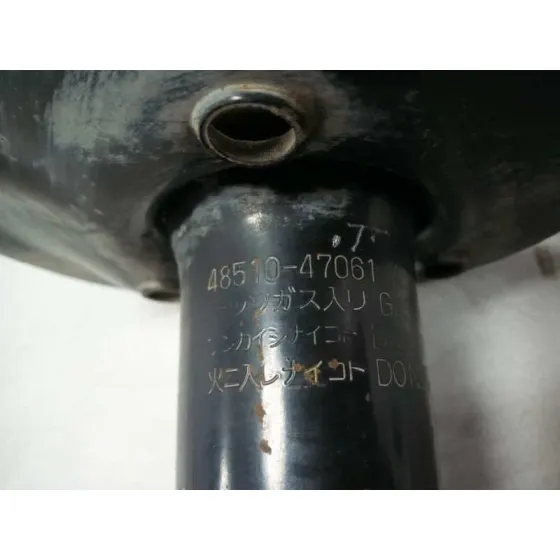 Amortiguador Delantero Derecho para Toyota Prius (Nhw20)