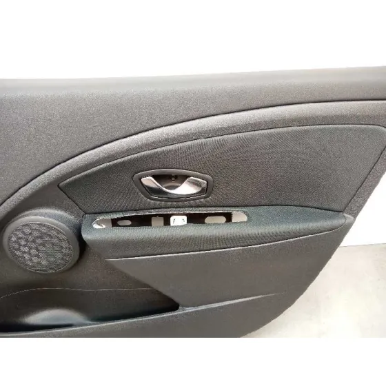 Guarnecido Puerta Delantera Derecha para Renault Megane Iii Berlina 5 P