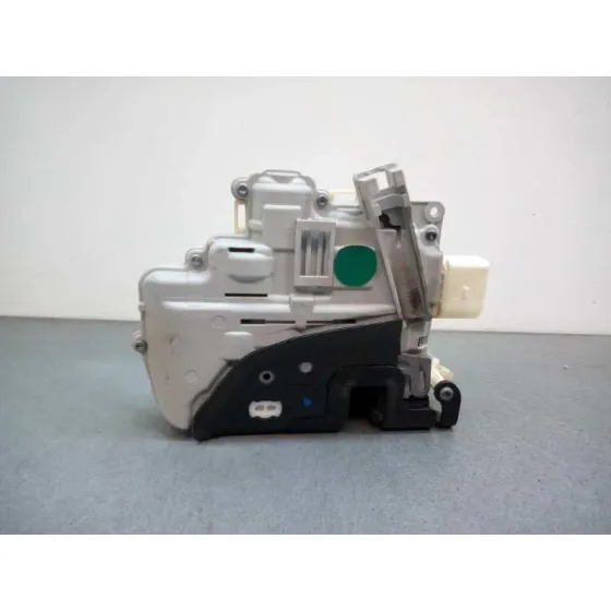 Cerradura Puerta Delantera Izquierda para Volkswagen Passat Lim. (362)