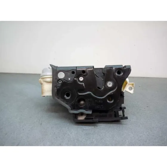 Cerradura Puerta Delantera Izquierda para Volkswagen Passat Lim. (362)