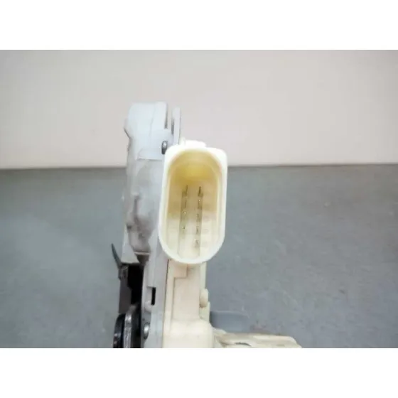 Cerradura Puerta Delantera Izquierda para Volkswagen Passat Lim. (362)