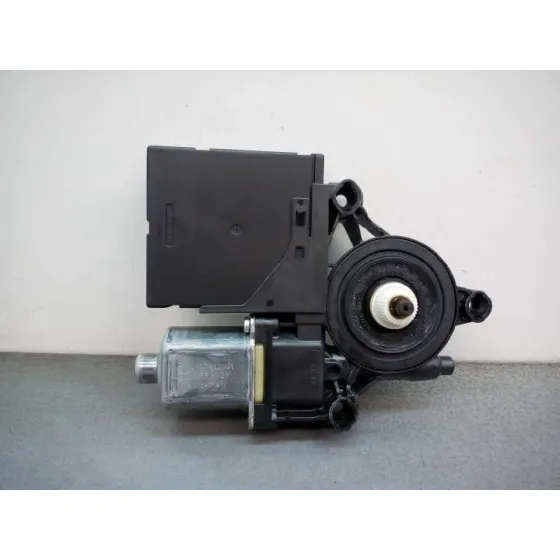 Motor Elevalunas Delantero Izquierdo para Volkswagen Passat Lim. (362)