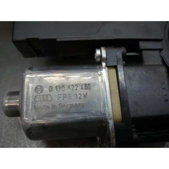 Motor Elevalunas Delantero Izquierdo para Volkswagen Passat Lim. (362)