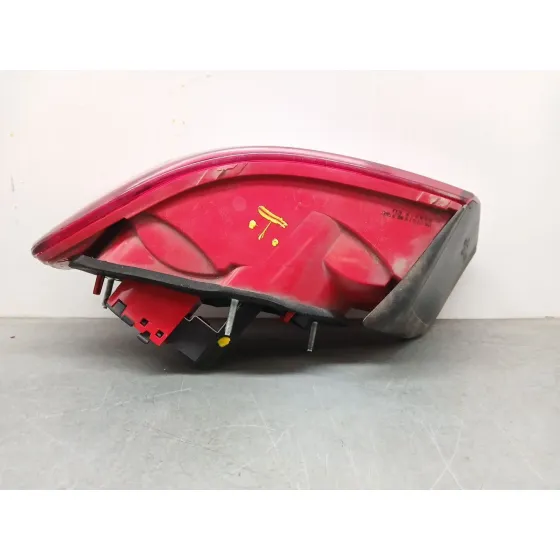 Piloto Trasero Derecho para Alfa Romeo 159 (140)