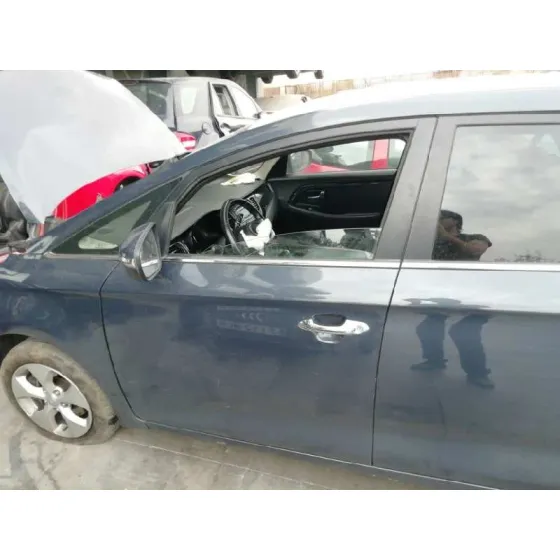 Puerta Delantera Izquierda para Kia Carens ( )