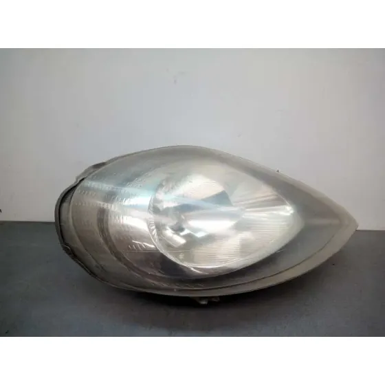 Faro Derecho para Renault Trafic Caja Cerrada (Ab 4.01)