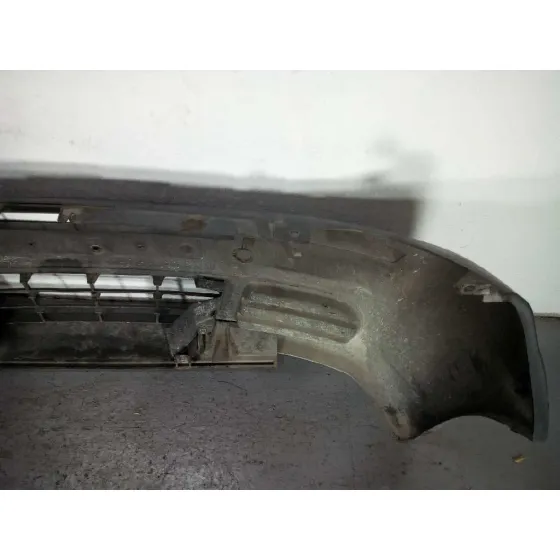 Paragolpes Delantero para Renault Trafic Caja Cerrada (Ab 4.01)