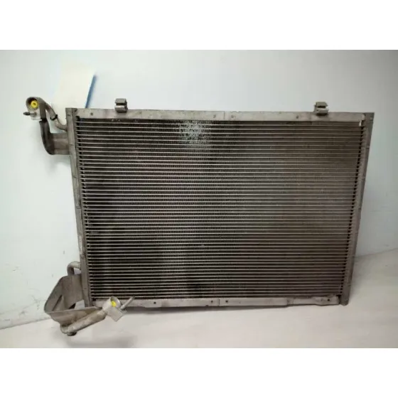 Condensador / Radiador Aire Acondicionado para Ford Fiesta (Ccn)
