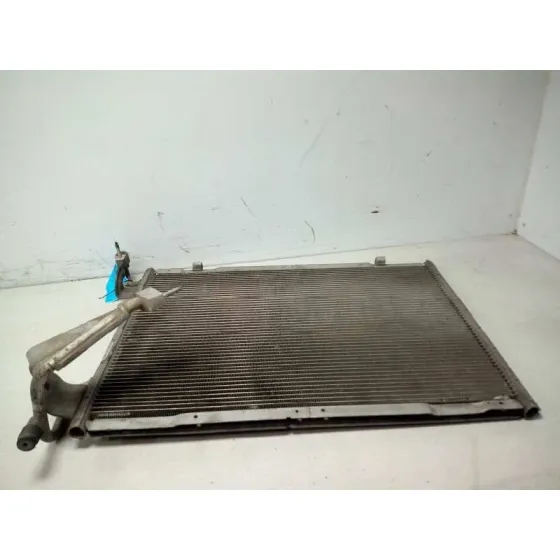 Condensador / Radiador Aire Acondicionado para Ford Fiesta (Ccn)