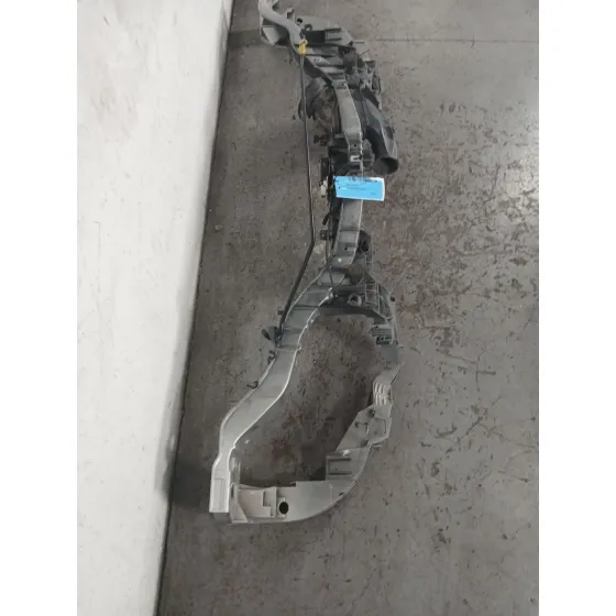 Panel Frontal para Ford Focus Lim. (Cb8)