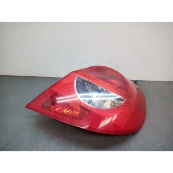 Piloto Trasero Derecho para Renault Clio Iii