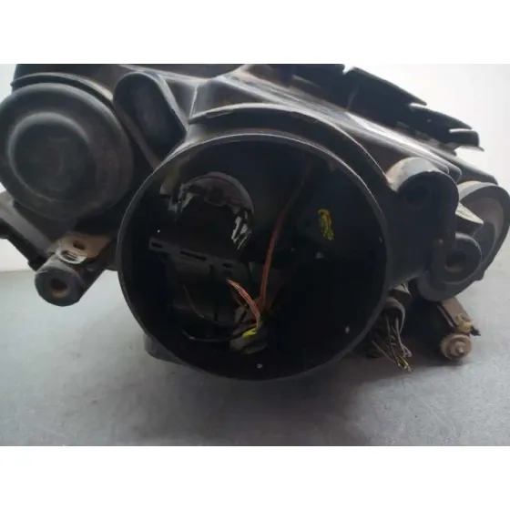 Faro Izquierdo para Volkswagen Passat Variant (3C5)