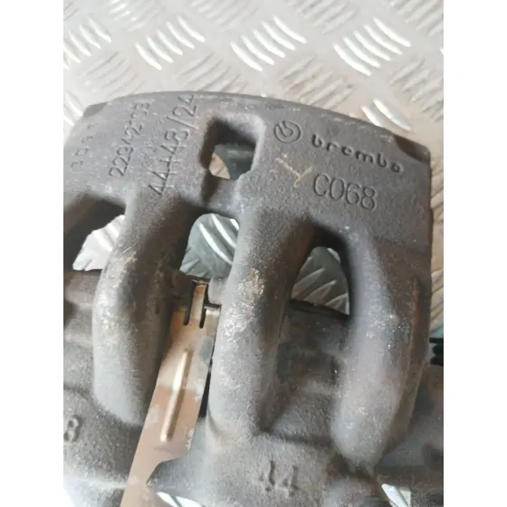Pinza Freno Delantera Derecha para Peugeot Boxer Caja Cerrada (Bat. 3450) (333)