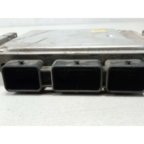 Centralita Motor Uce para Renault Trafic Caja Cerrada (Ab 4.01)