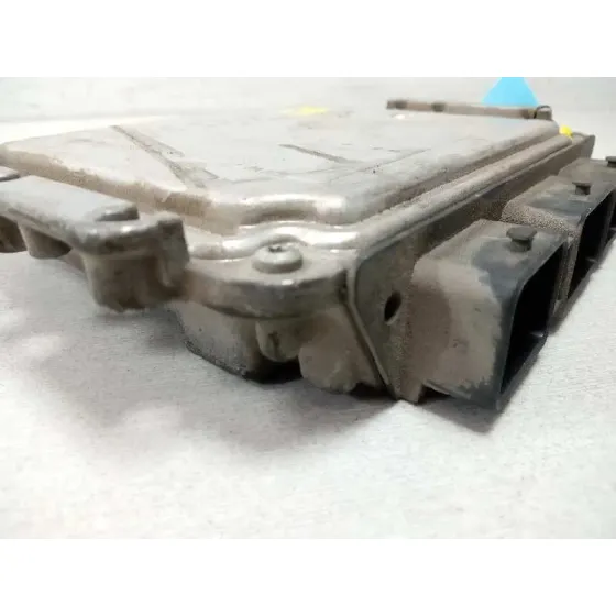 Centralita Motor Uce para Renault Trafic Caja Cerrada (Ab 4.01)