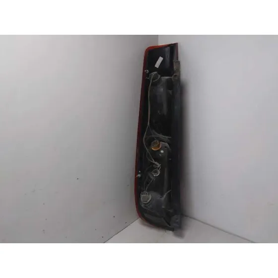 Piloto Trasero Derecho para Ford Fiesta (Cbk)