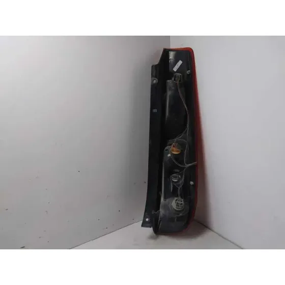 Piloto Trasero Izquierdo para Ford Fiesta (Cbk)