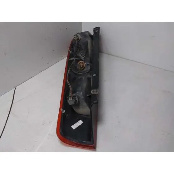 Piloto Trasero Izquierdo para Ford Fiesta (Cbk)