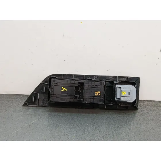 Mando Elevalunas Delantero Izquierdo para Skoda Superb (3V3)