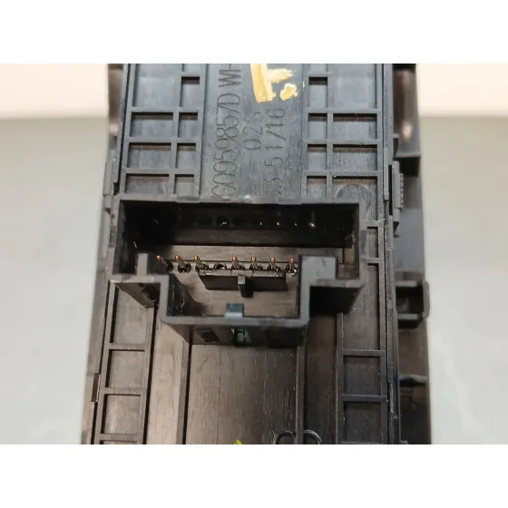 Mando Elevalunas Delantero Izquierdo para Skoda Superb (3V3)