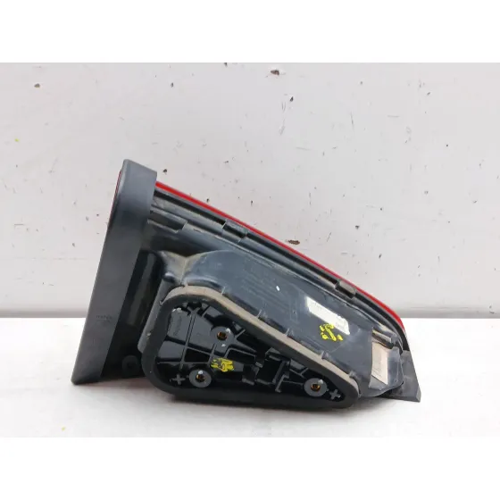 Piloto Trasero Derecho Interior para Skoda Superb (3V3)