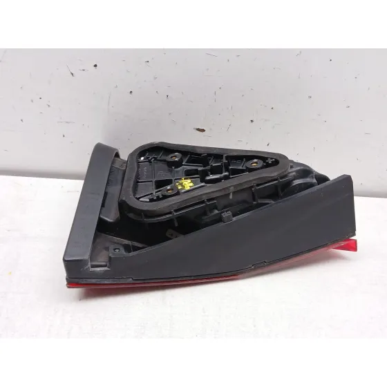 Piloto Trasero Derecho Interior para Skoda Superb (3V3)