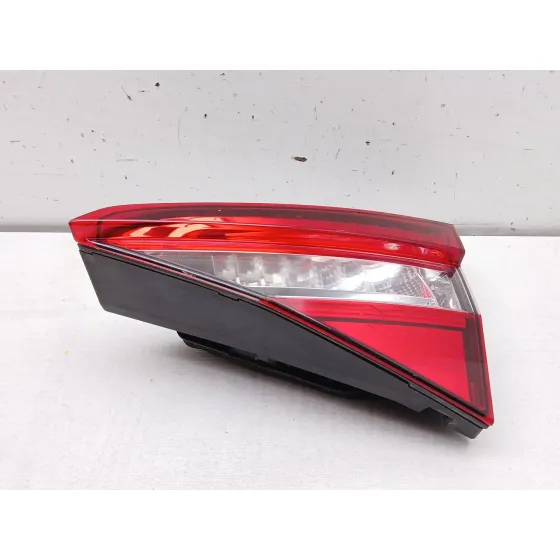Piloto Trasero Derecho Interior para Skoda Superb (3V3)