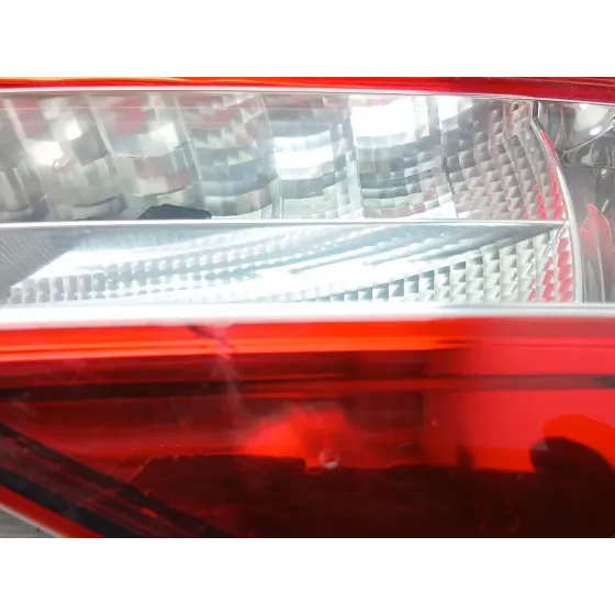 Piloto Trasero Derecho Interior para Skoda Superb (3V3)