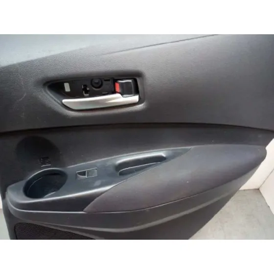 Guarnecido Puerta Trasera Derecha para Toyota Corolla (E21)