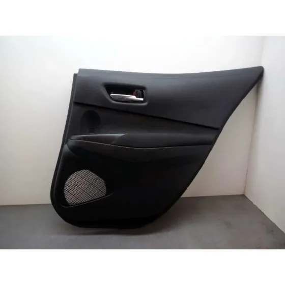 Guarnecido Puerta Trasera Derecha para Toyota Corolla (E21)