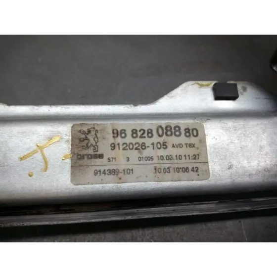 Elevalunas Delantero Derecho para Peugeot 5008