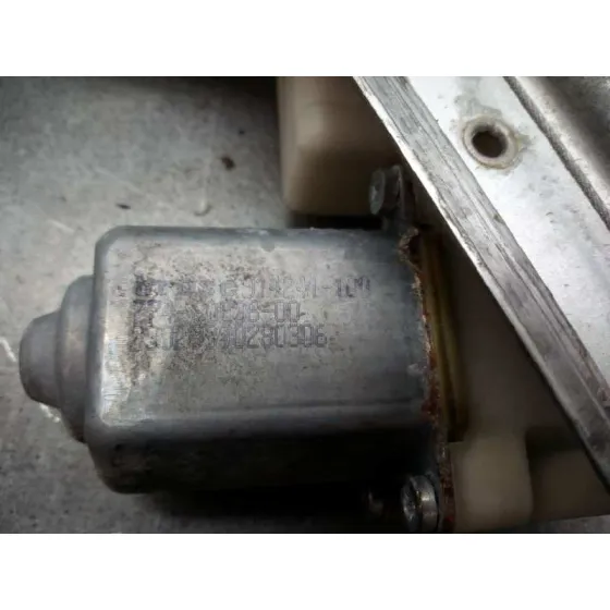 Elevalunas Delantero Derecho para Peugeot 5008