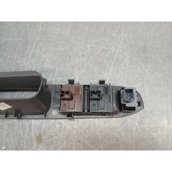 Mando Elevalunas Delantero Izquierdo para Seat Ibiza (6L1)