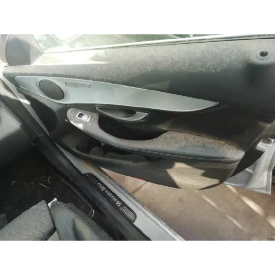 Guarnecido Puerta Delantera Derecha para Mercedes-Benz Clase C W205 C200 Bluetec
