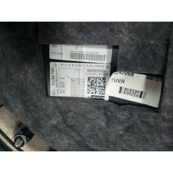 Guarnecido Puerta Delantera Derecha para Mercedes-Benz Clase C W205 C200 Bluetec